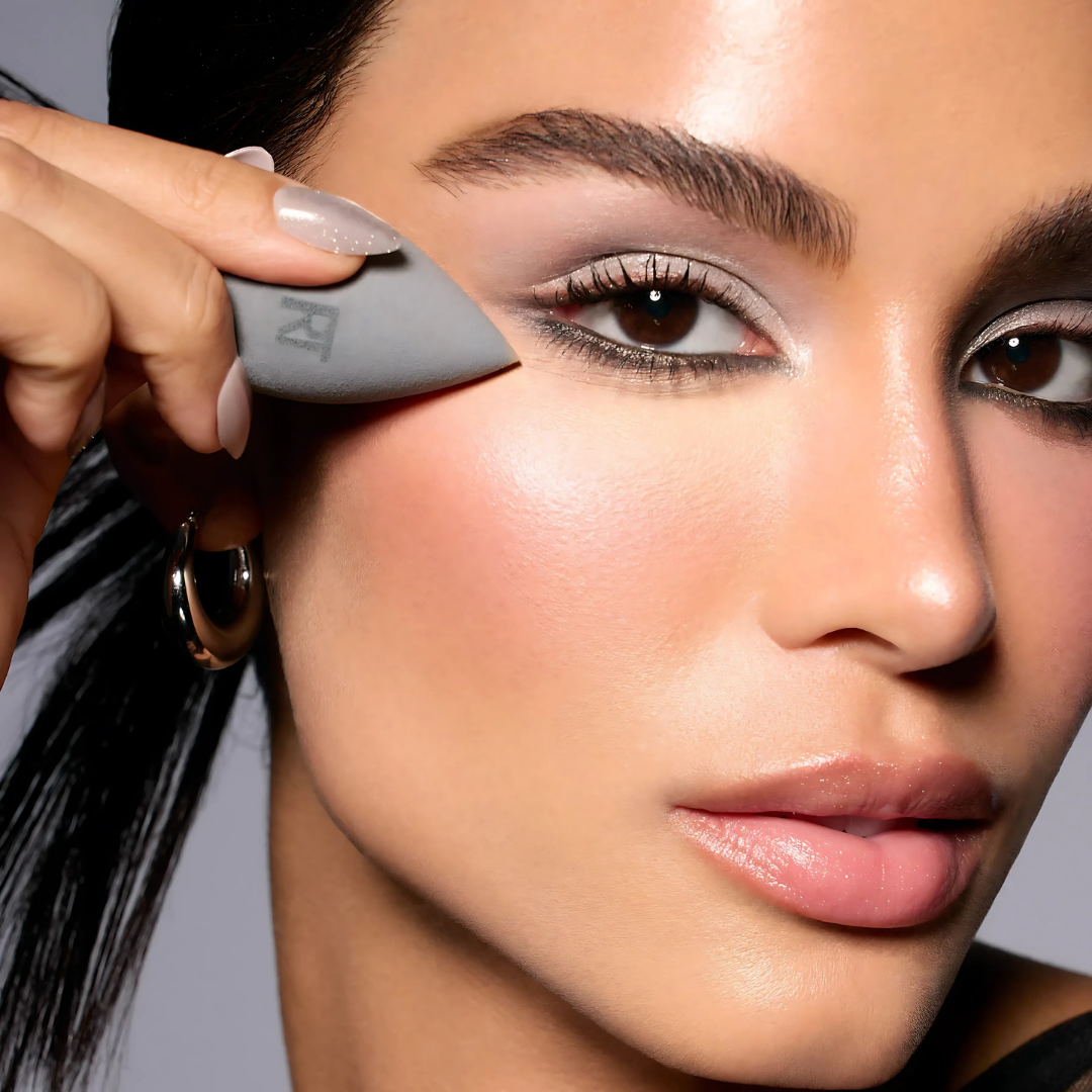 Chrome Era Miracle Complexion + Concealer Sponge Duo